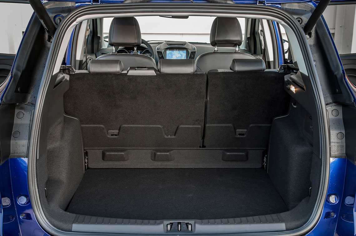 Ford Kuga 2016, багажник